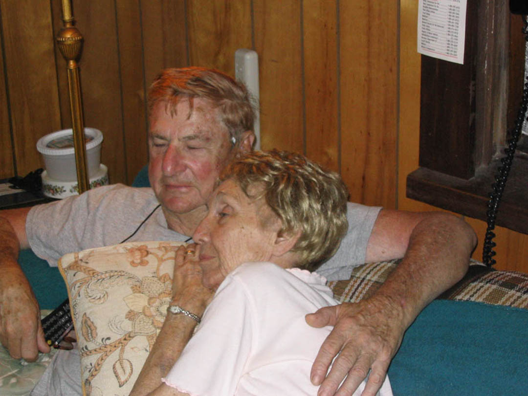 Bill and Nadine Swanton July 2005.jpg 132.4K